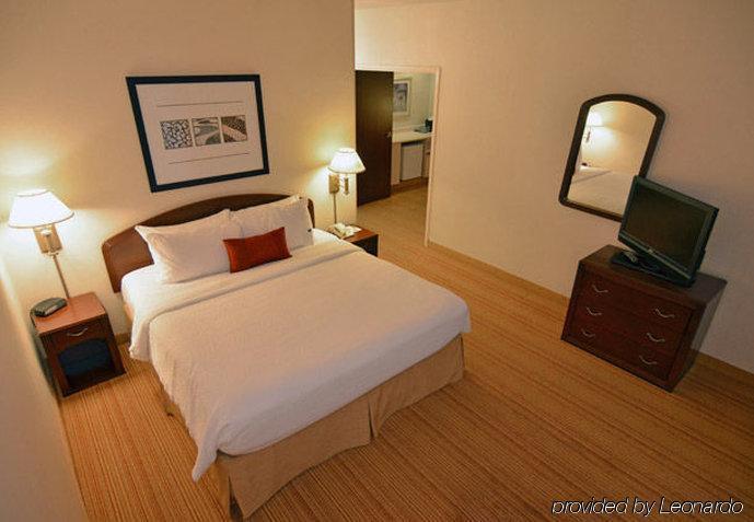 Courtyard Kansas City East/Blue Springs Esterno foto