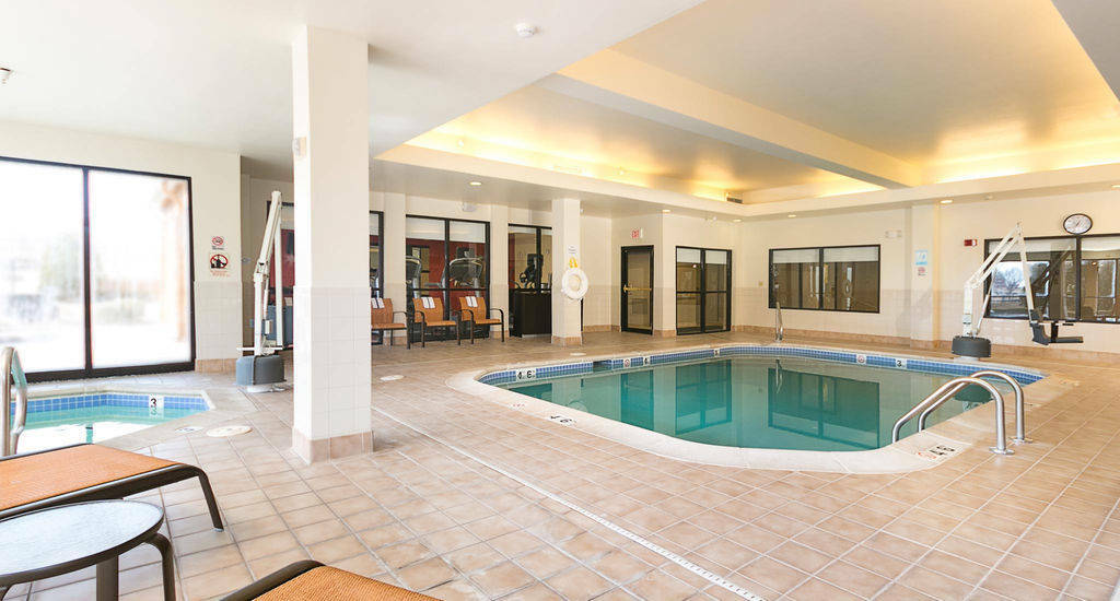 Courtyard Kansas City East/Blue Springs Esterno foto